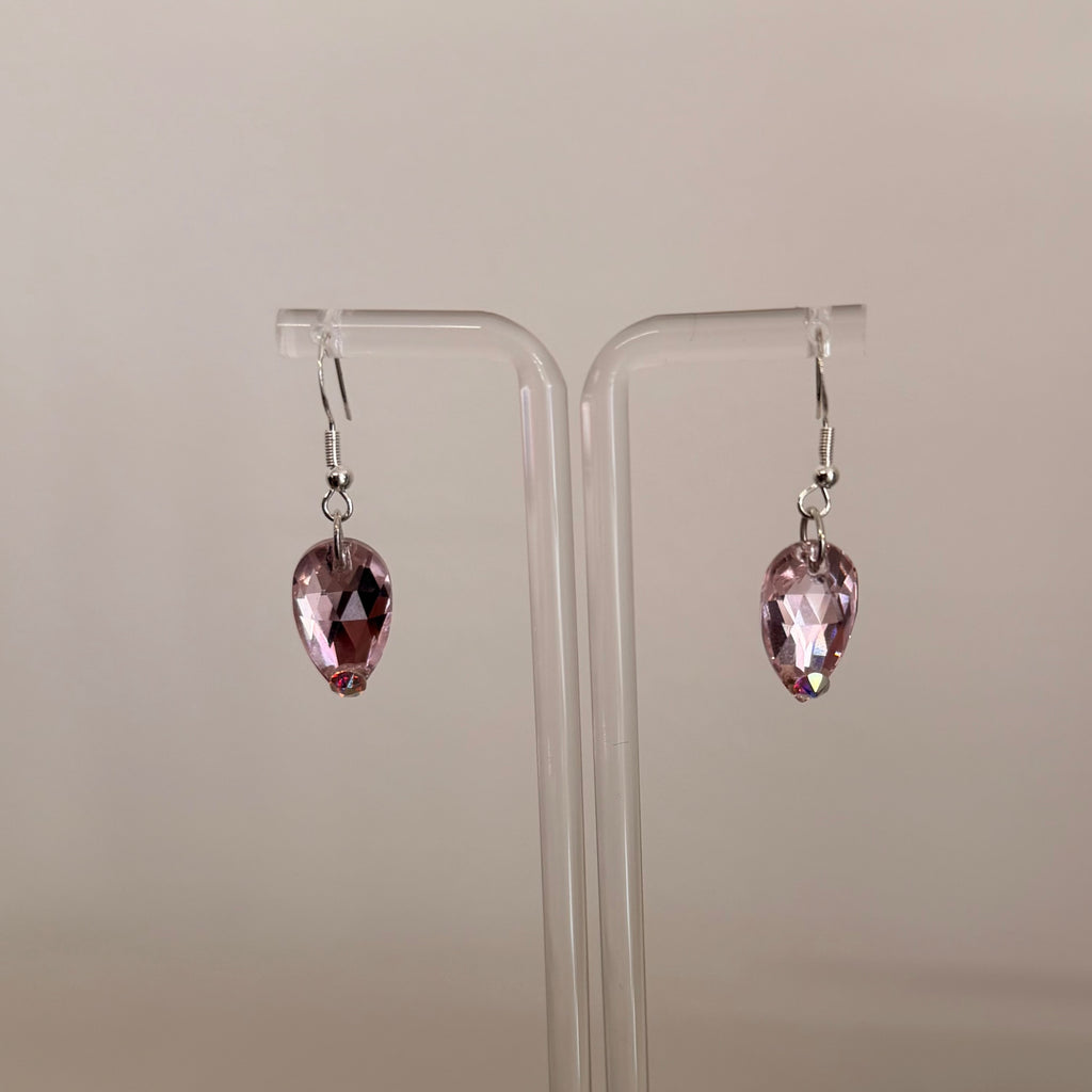 1 Drop Earrings in Pear Drop