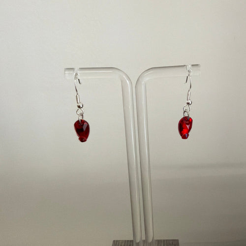 1 Drop Earrings in Pear Drop