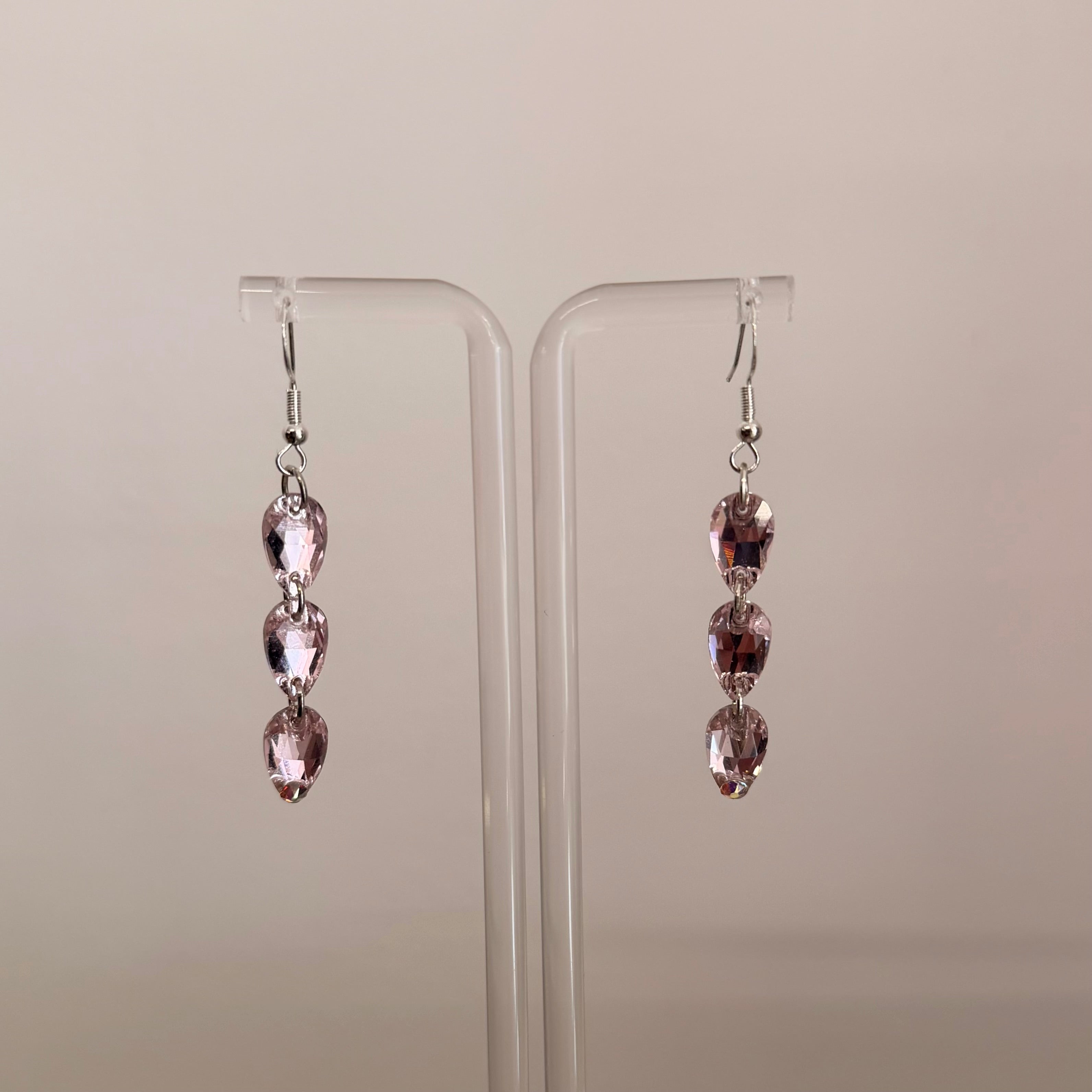 3 Drop Earrings in Pear drop