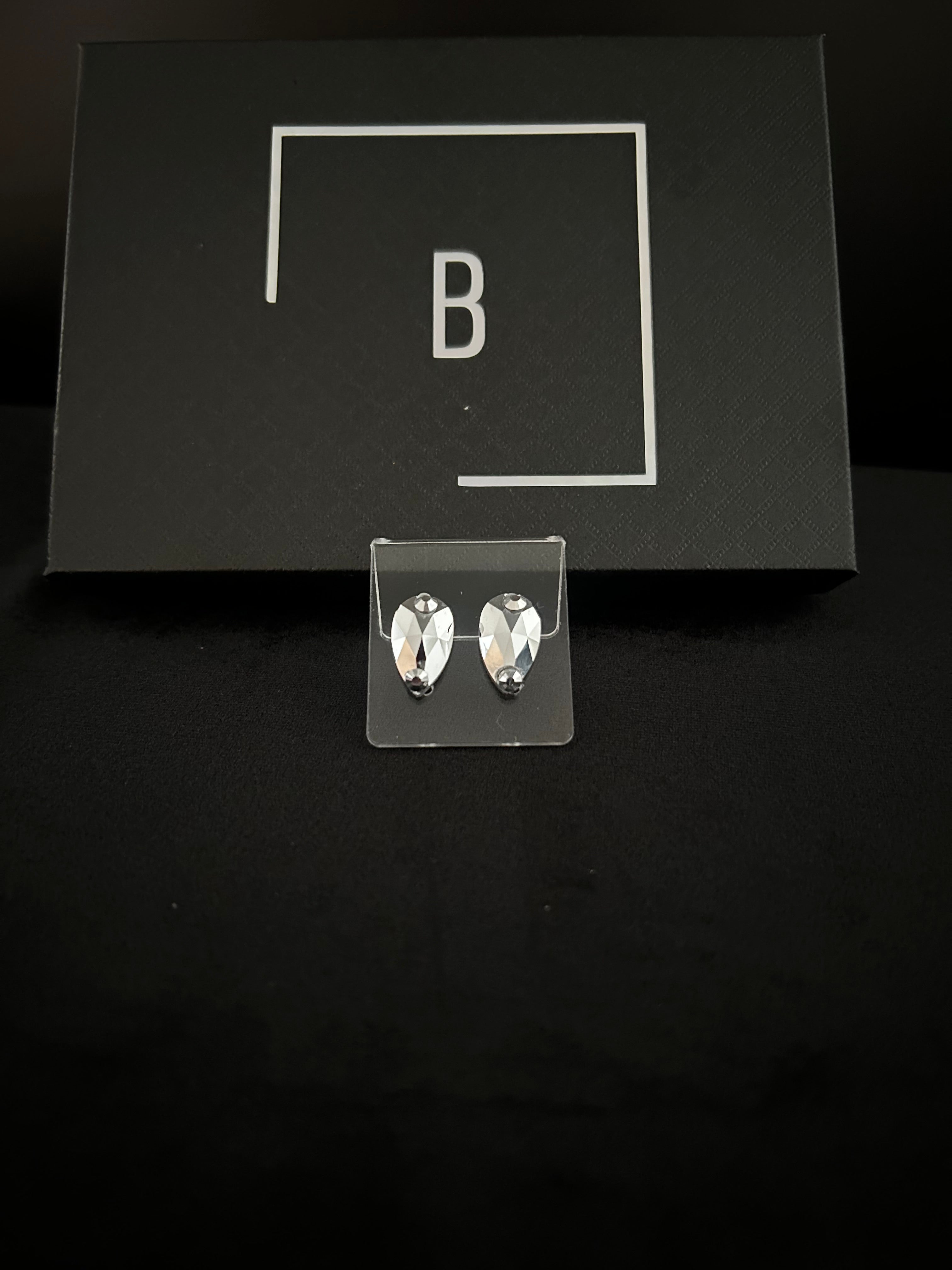 Oval Stud Earrings