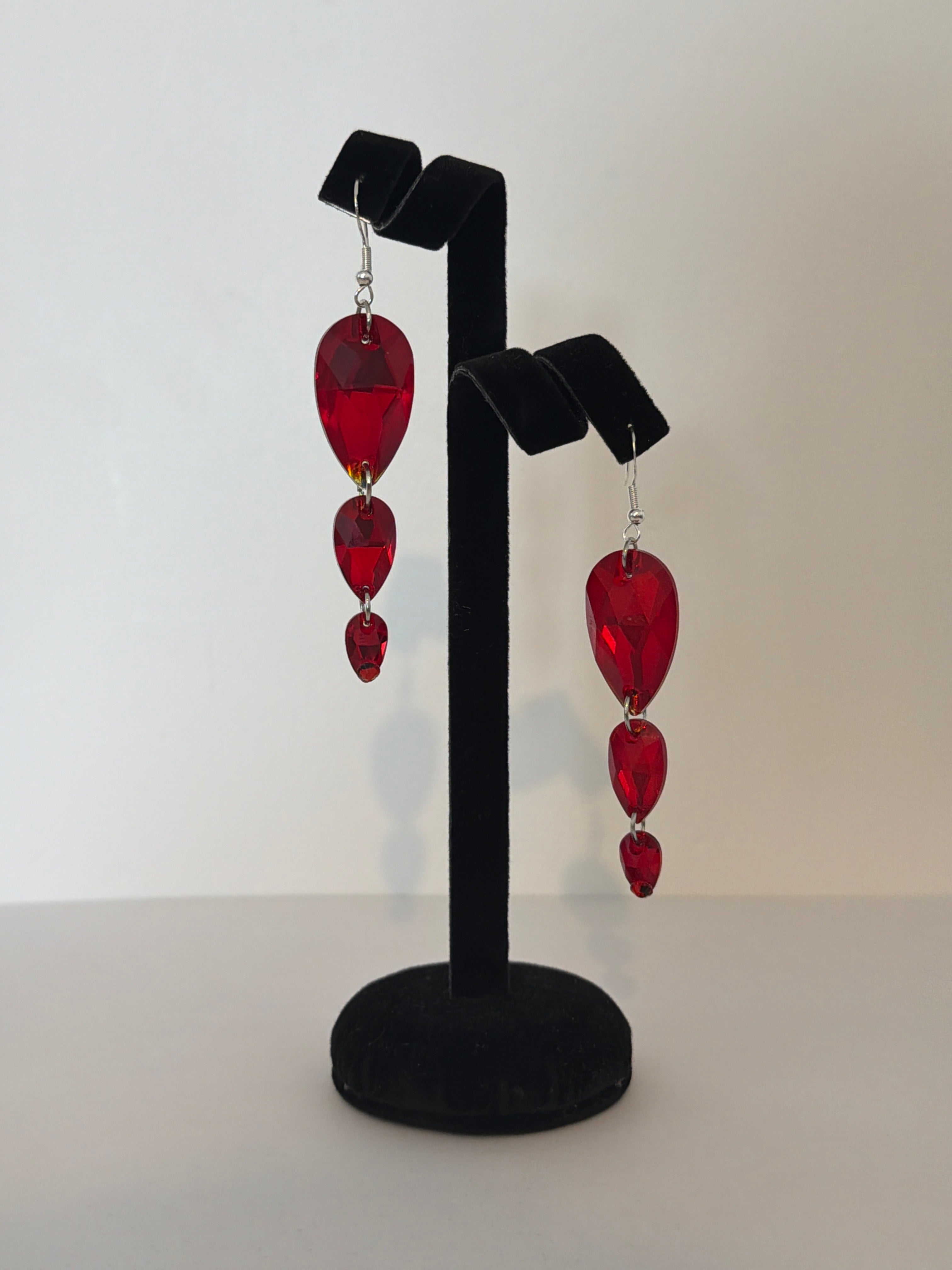3 Drop Earrings in Pear drop